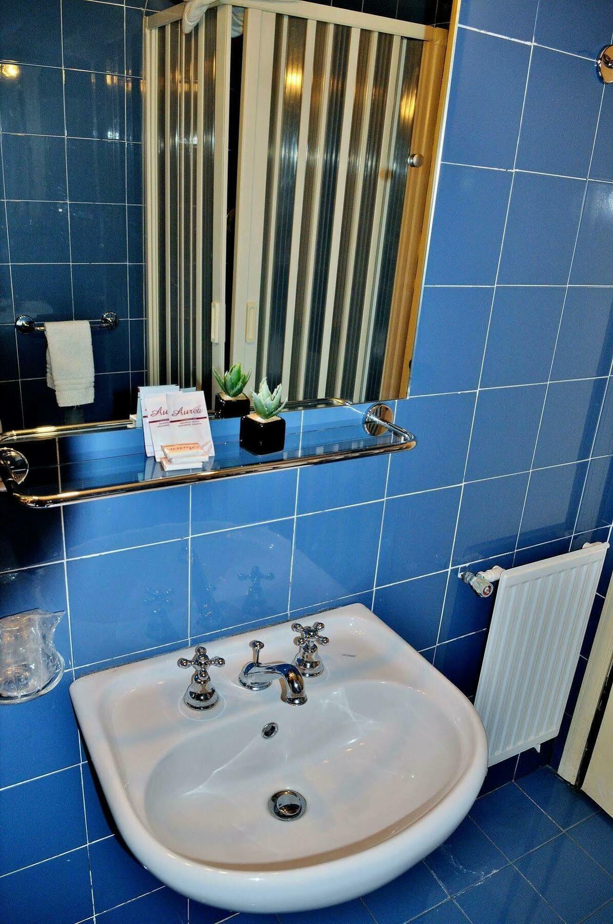 Hotel Rasula Alta Гравина ди Катания Екстериор снимка